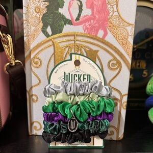 Wicked Scunci Set Elphaba Theme